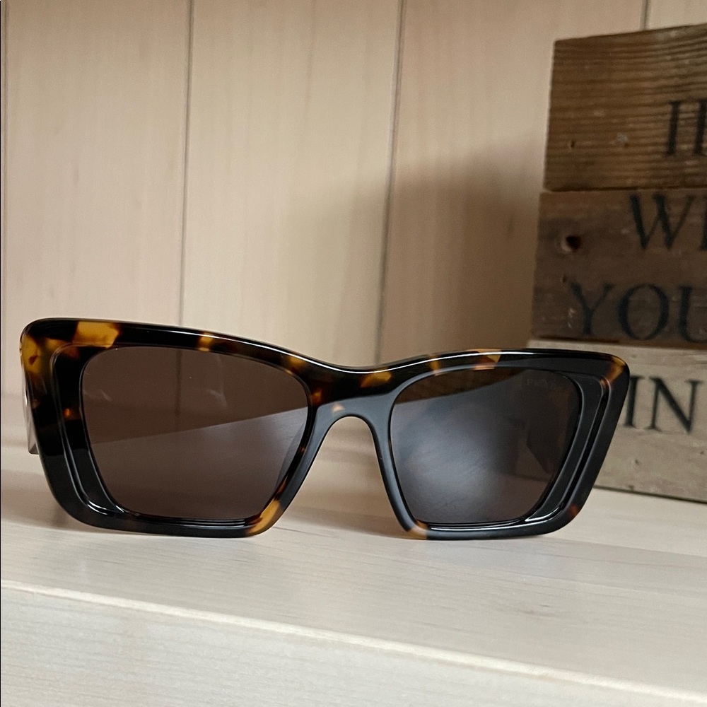 Prada PR 08YS Sunglasses